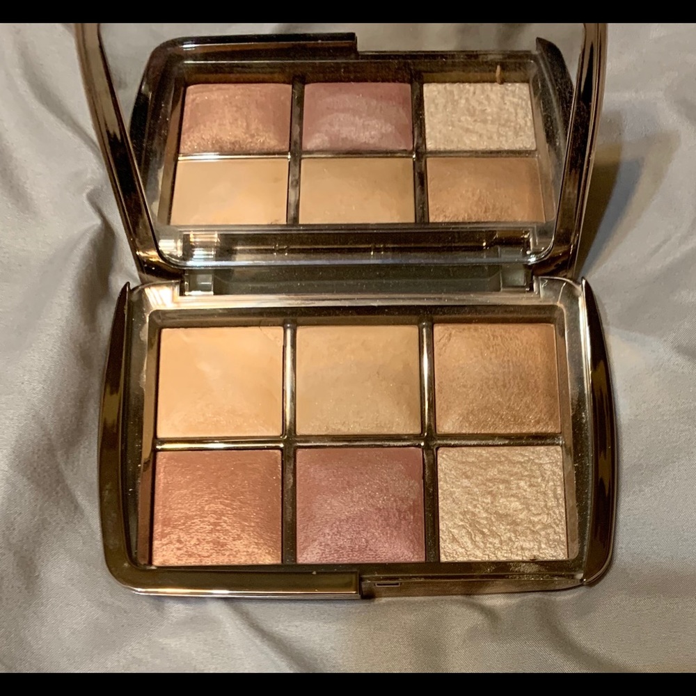 Hourglass Ambient Light Palette